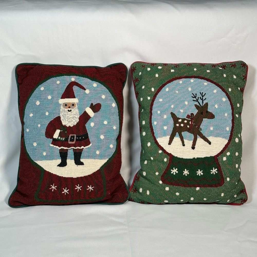 VTG Christmas Tapestry Throw Pillows Set Santa & Reindeer Snow Globe Decor 15x12
